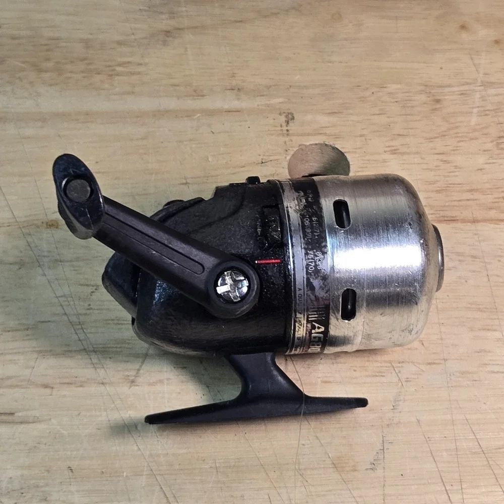 Vintage Daiwa AG80A Graphite High Speed Spin Casting Reel